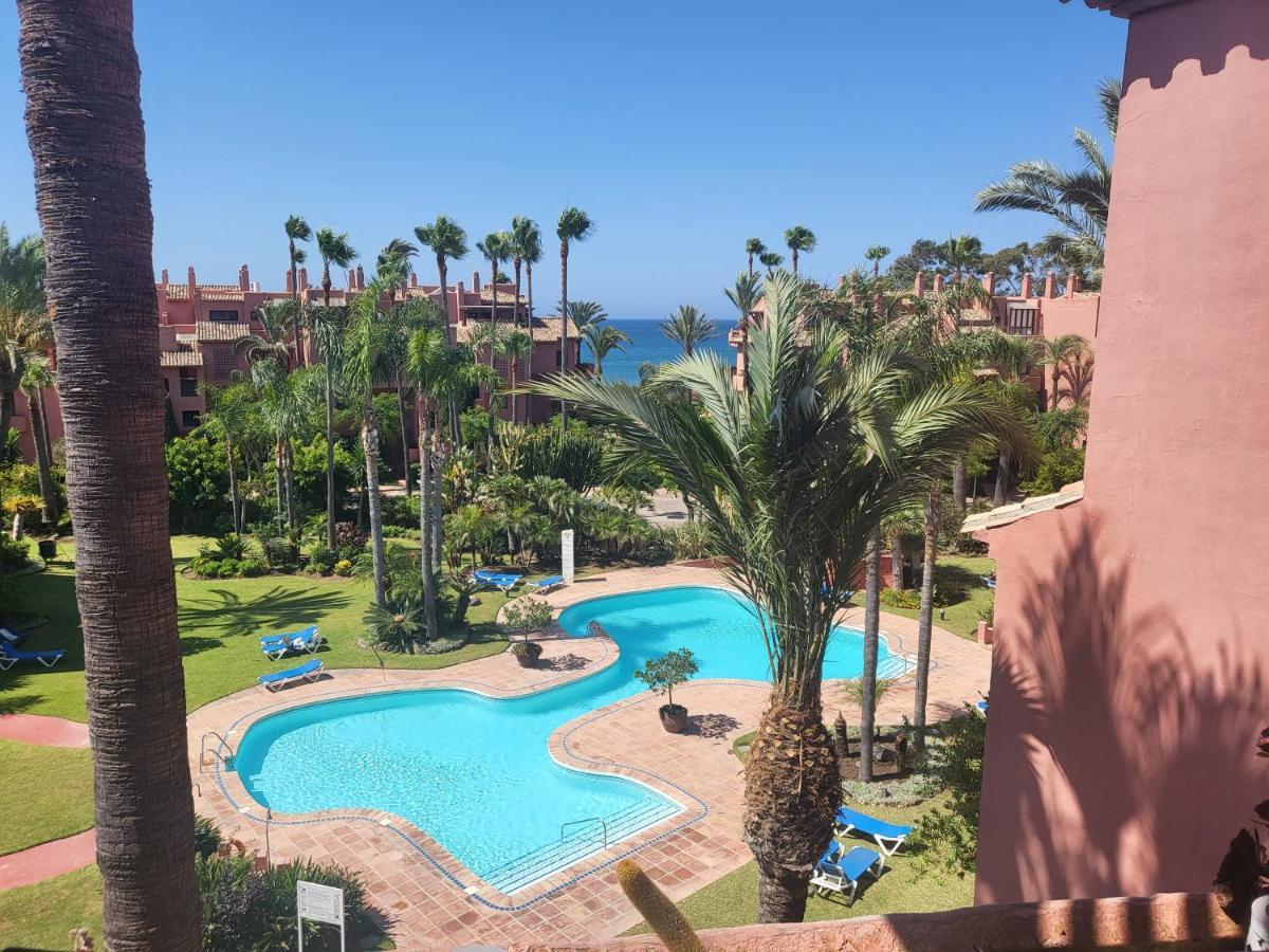 Lovely Penthouse On The Beach, Amazing Views Apartment Marbella