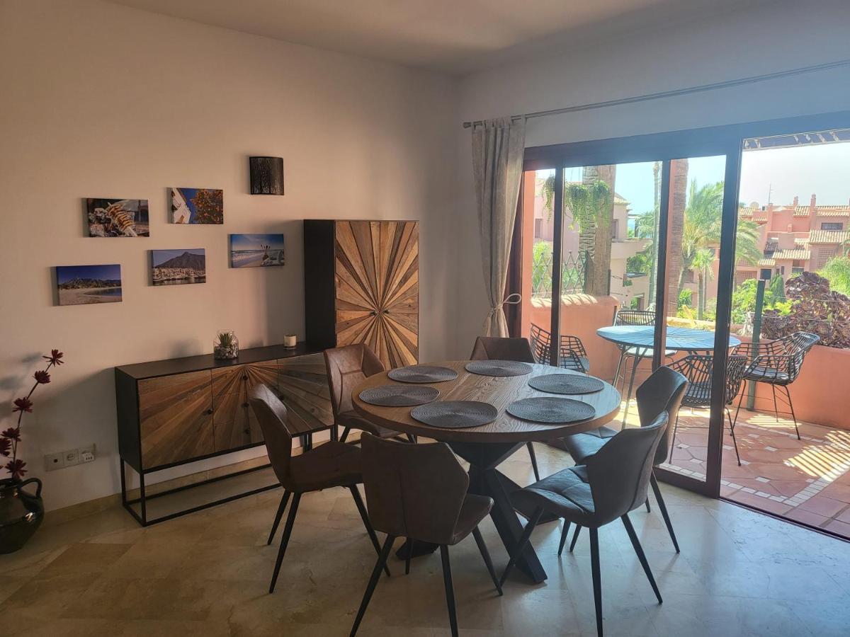 Lovely Penthouse On The Beach, Amazing Views Apartment *